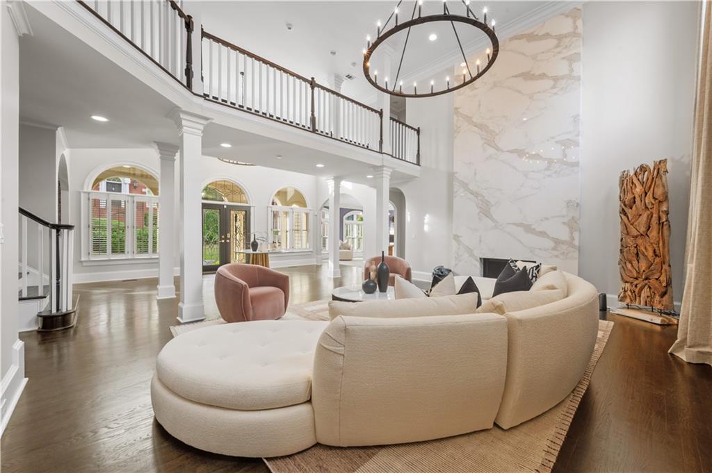 2204 Iron Gate Drive SE