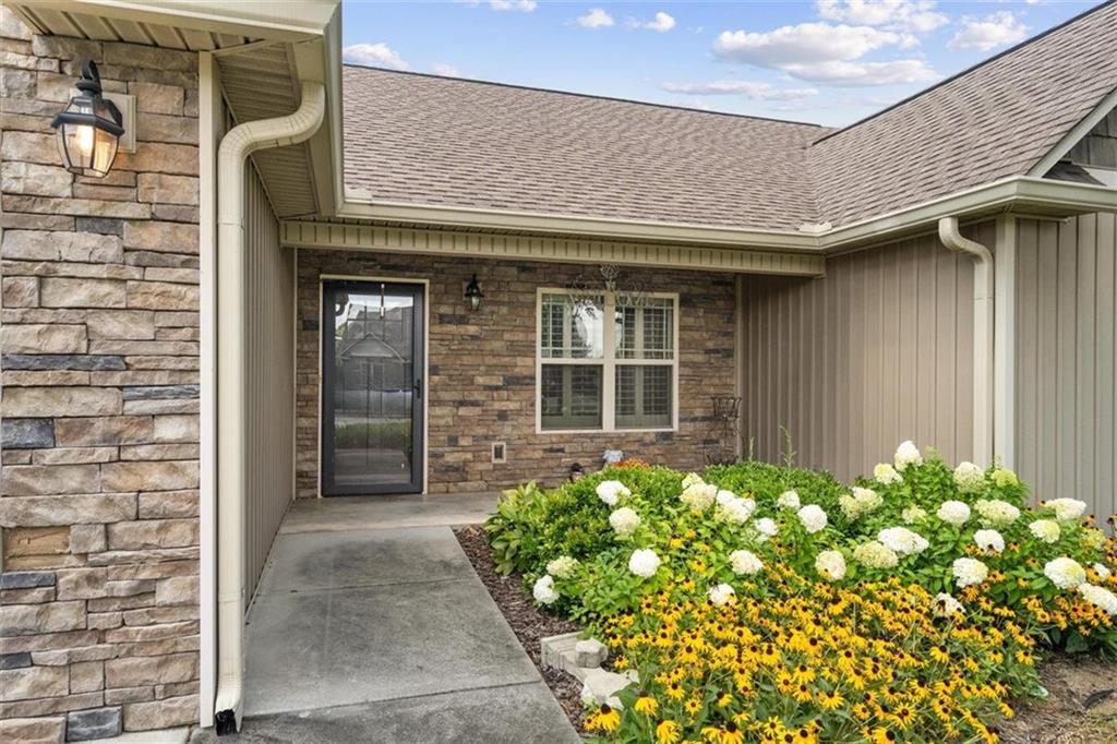 222 Gilmore Circle SW