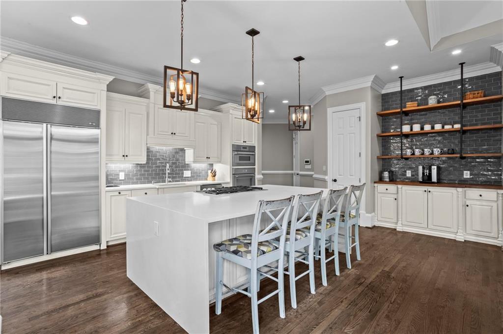 3755 Riverly Trace