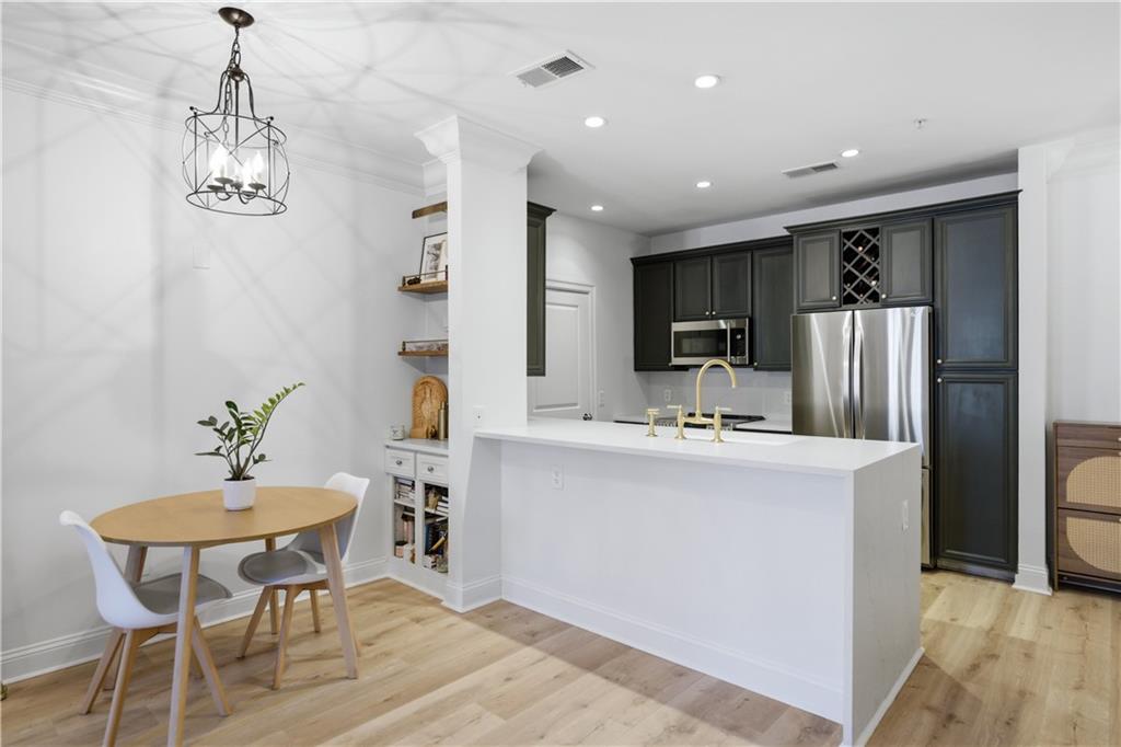 901 Abernathy Road 2130