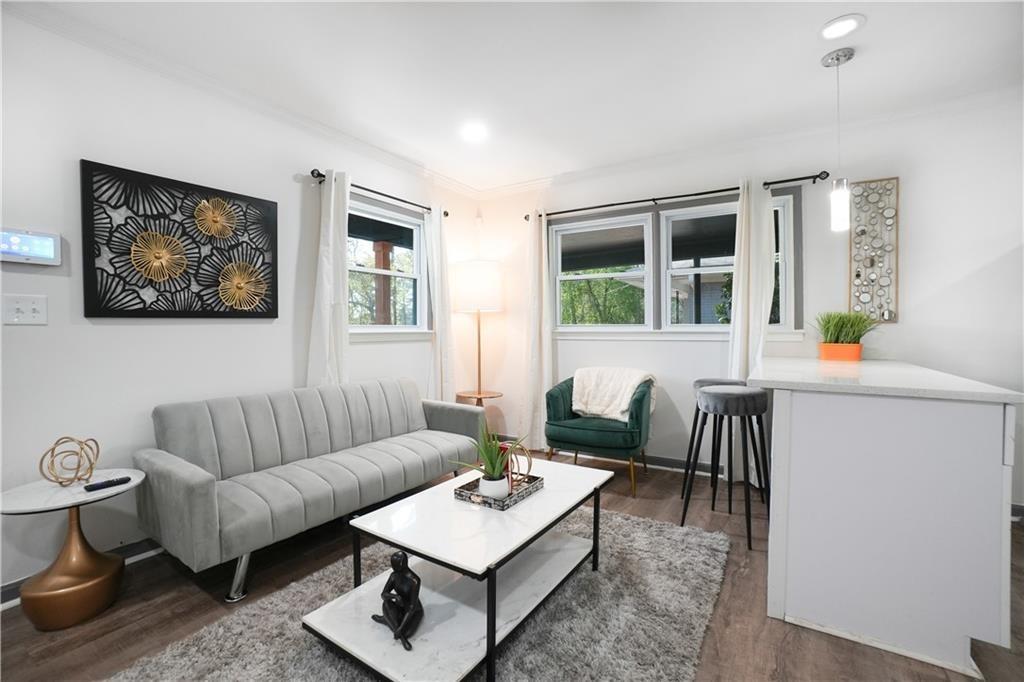 444 Fairburn Road NW