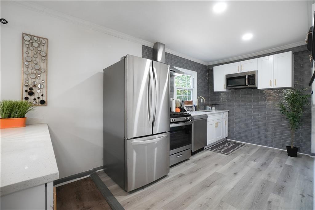 444 Fairburn Road NW