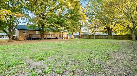 A home in Calhoun