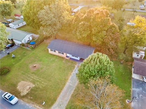 A home in Calhoun