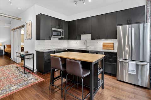 Condo For Sale - 800 Peachtree Street #8303<br/> Atlanta, GA 30308
