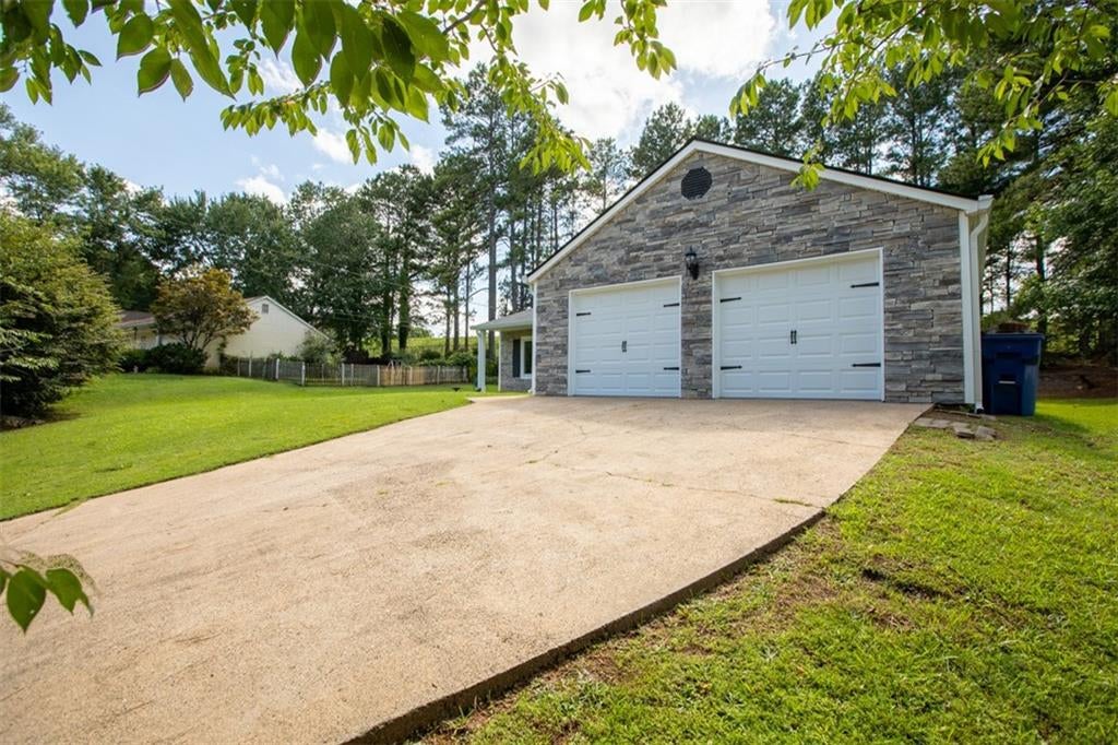 908 River Rock Drive