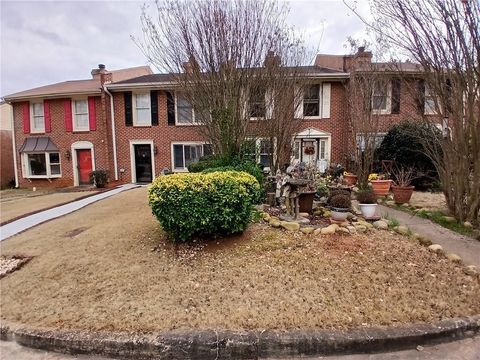 6118 Queen Anne Court Norcross GA 30093