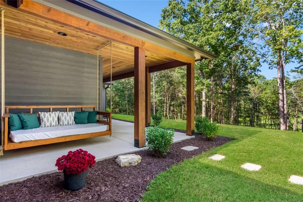 301 Willow Oak Trail
