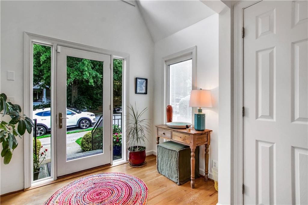 925 Highland Terrace NE