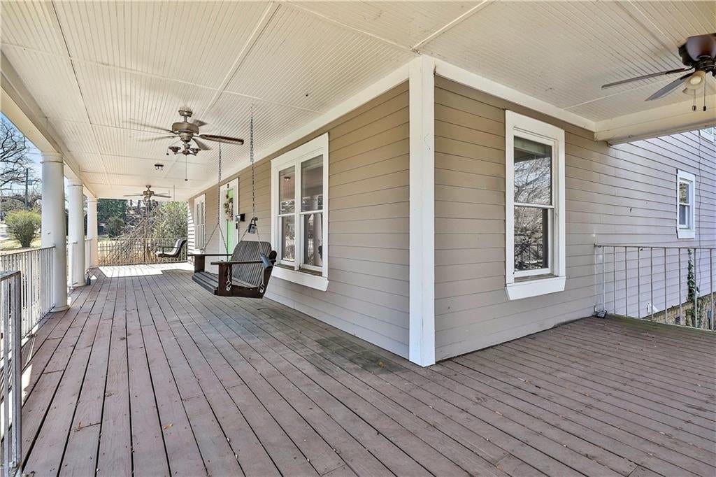 258 NW Sunset Avenue NW