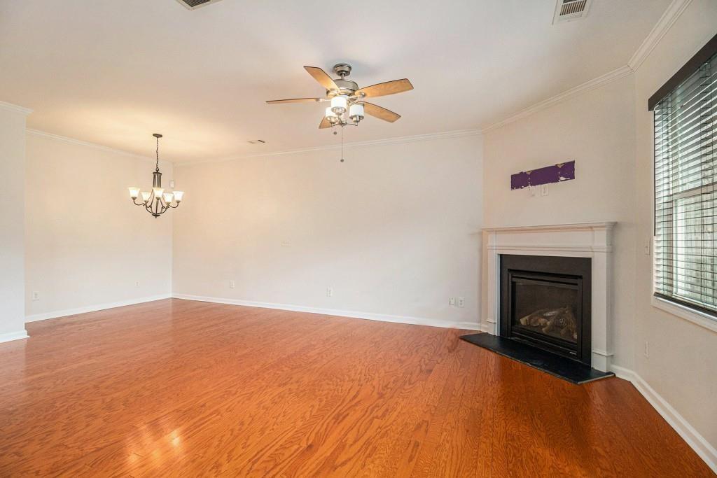 5621 Cobblestone Creek Avenue 14
