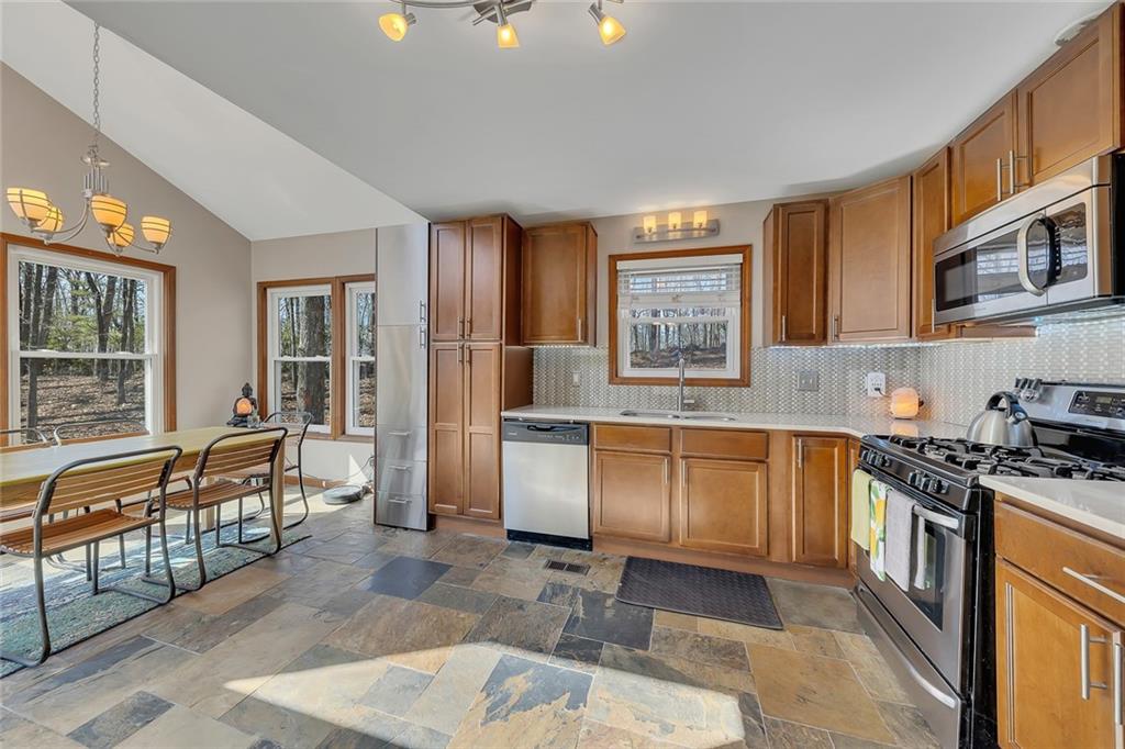 920 Pine Grove Pointe Drive, Roswell, Georgia image 3