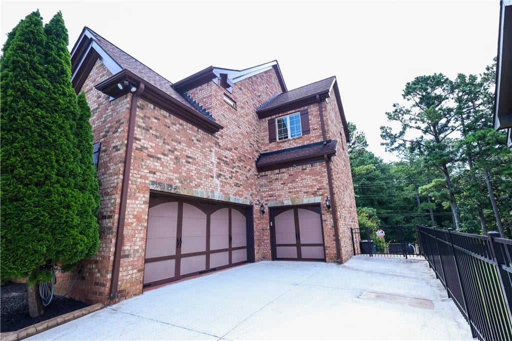 2389 Apalachee Crucis Lane