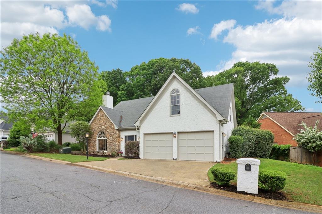 979 Bridgegate Drive, Marietta, Georgia image 2