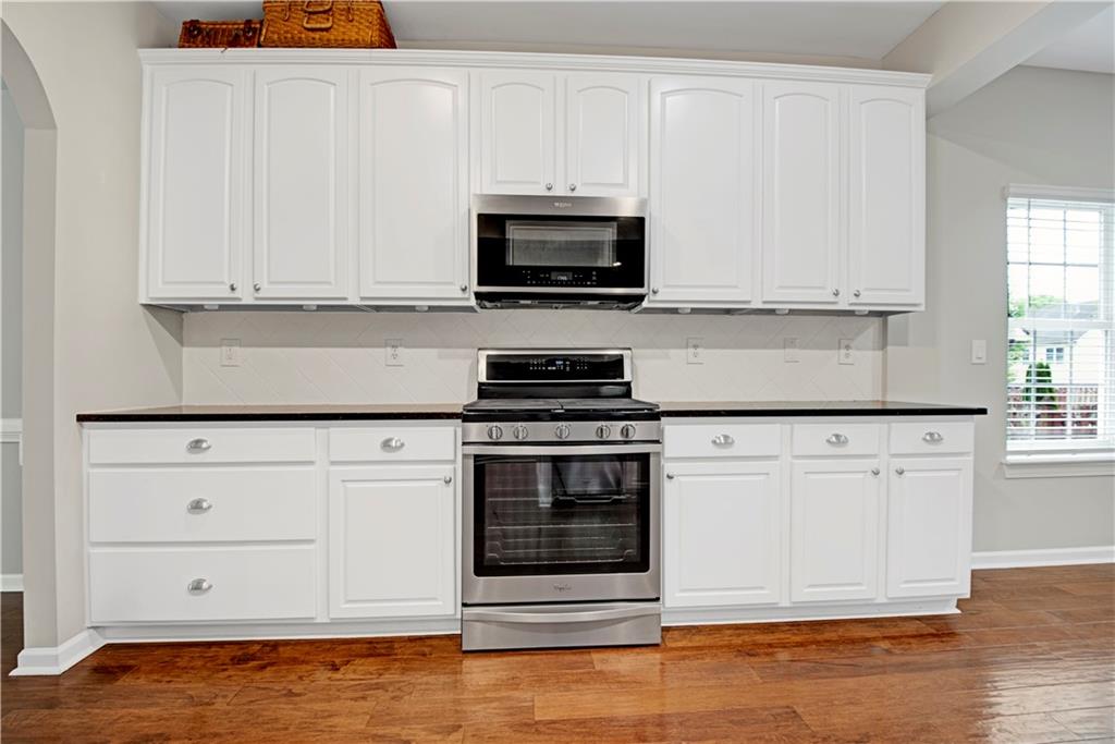 7907 Keepsake Lane, Flowery Branch, Georgia image 15