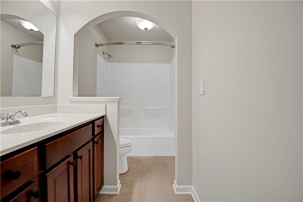 7907 Keepsake Lane, Flowery Branch, Georgia image 29