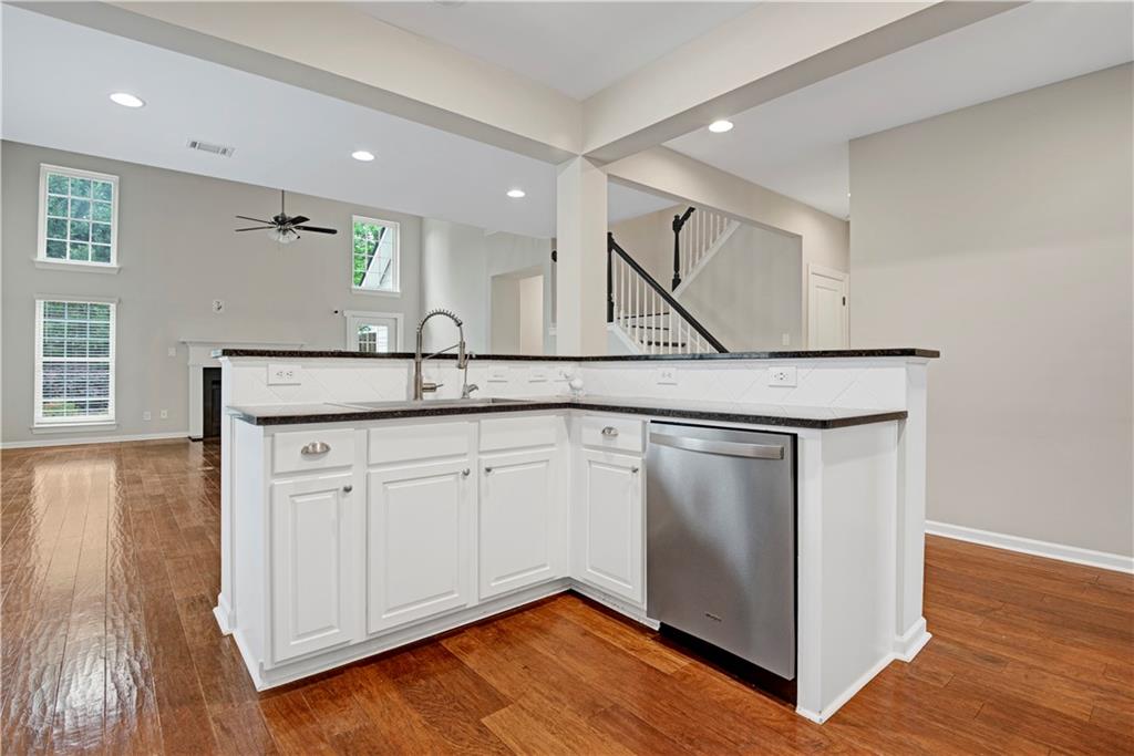 7907 Keepsake Lane, Flowery Branch, Georgia image 14