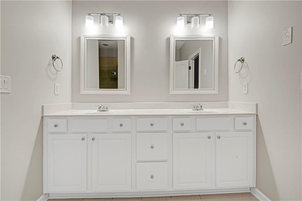 7907 Keepsake Lane, Flowery Branch, Georgia image 23