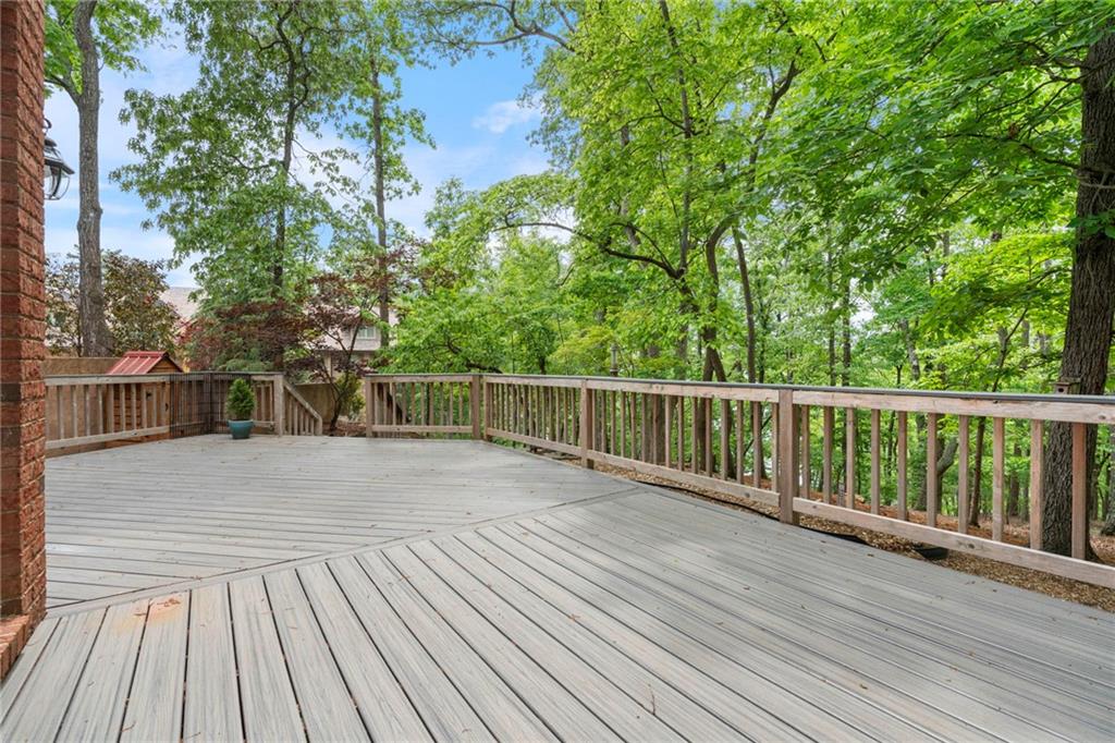7830 Kings Point Drive, Cumming, Georgia image 31