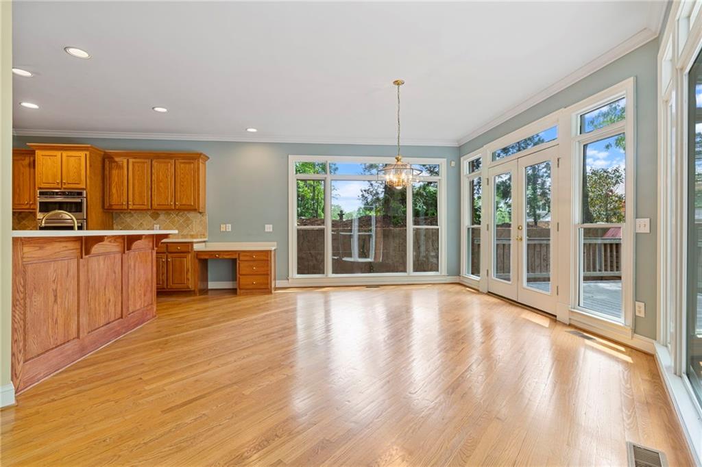 7830 Kings Point Drive, Cumming, Georgia image 16