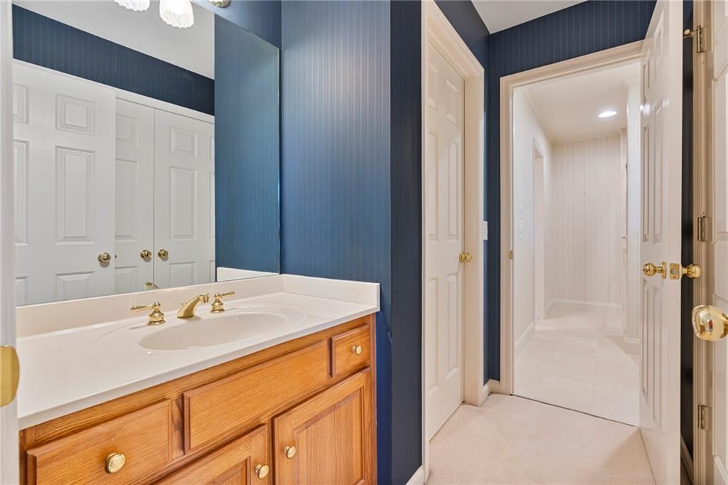 7830 Kings Point Drive, Cumming, Georgia image 29
