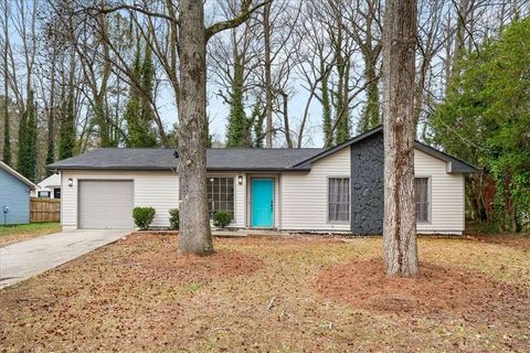 Homes For Sale - 8185 Englewood Trail<br/> Riverdale, GA 30274