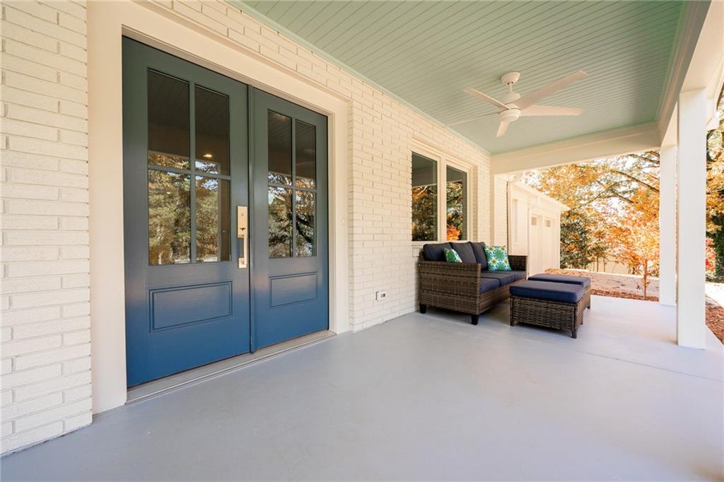 745 Honeysuckle Road