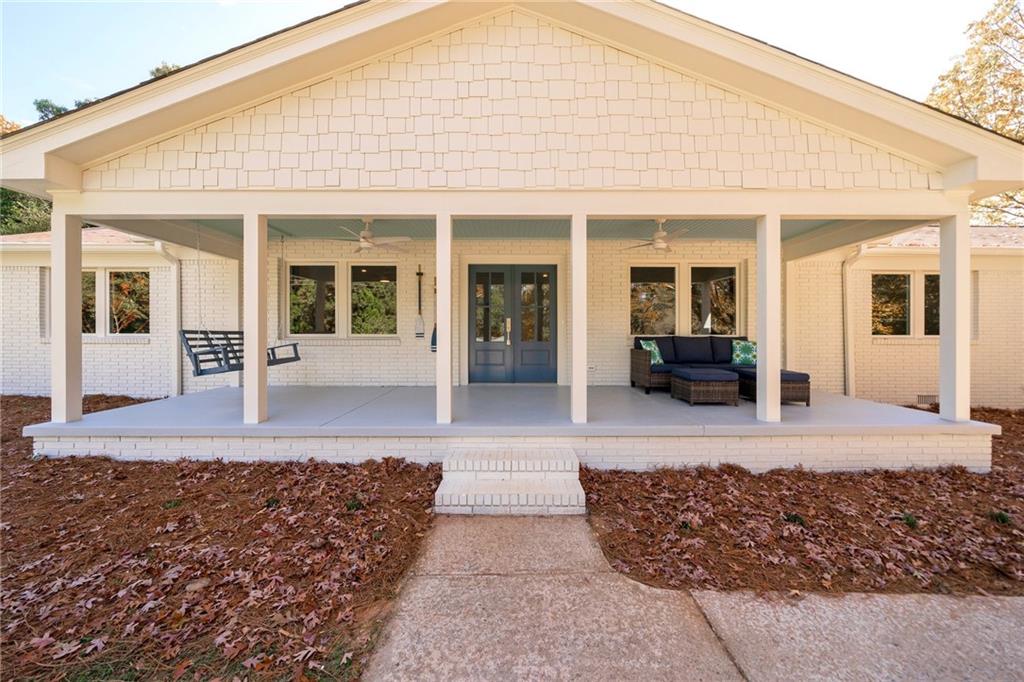 745 Honeysuckle Road