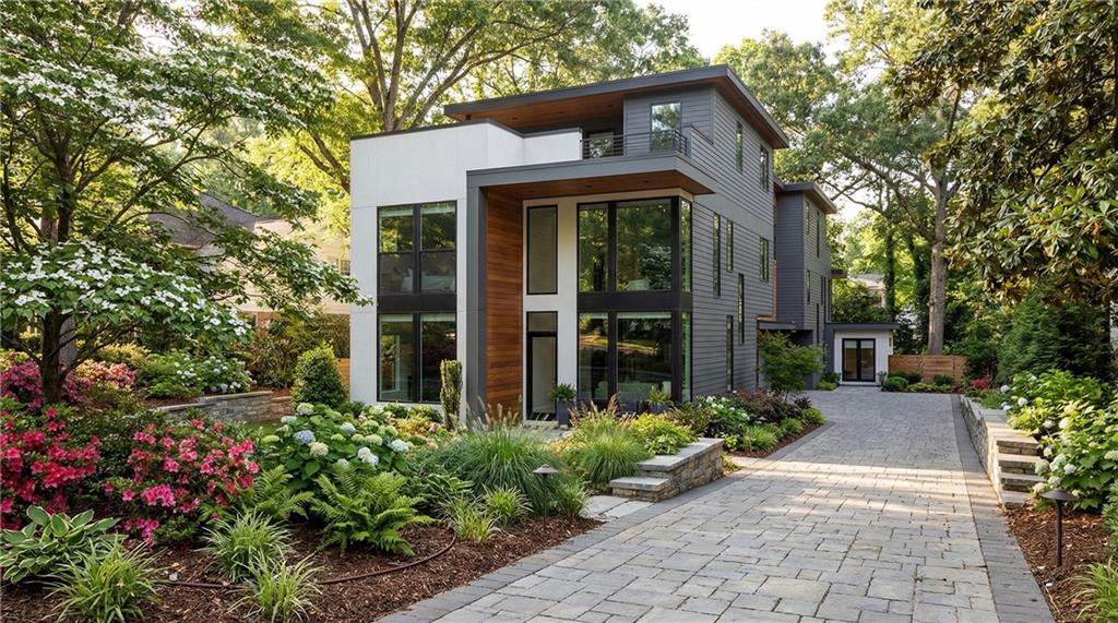 302 Fortune Street NE