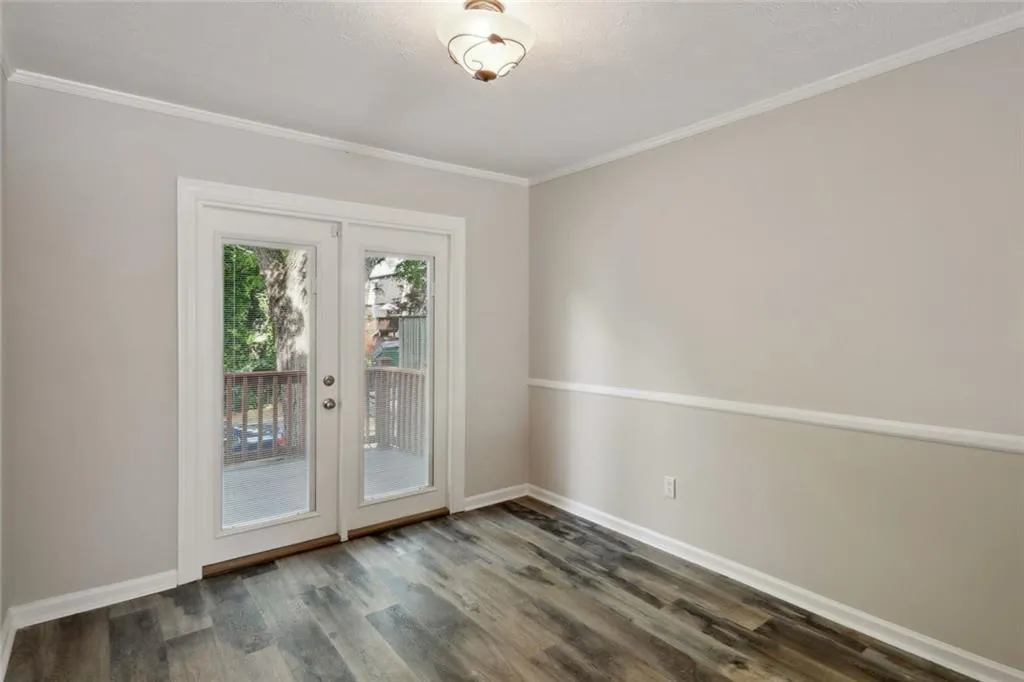 Atlanta, Georgia 30342, United States, 2 Bedrooms Bedrooms, ,2 BathroomsBathrooms,Residential,Pending,122317