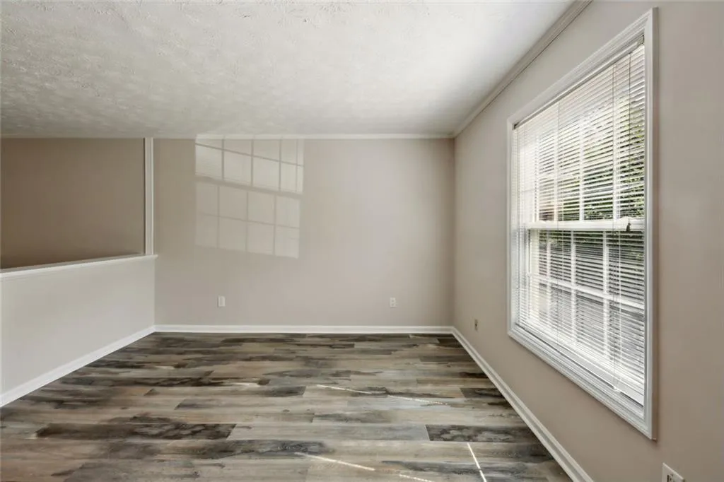 Atlanta, Georgia 30342, United States, 2 Bedrooms Bedrooms, ,2 BathroomsBathrooms,Residential,Pending,122317