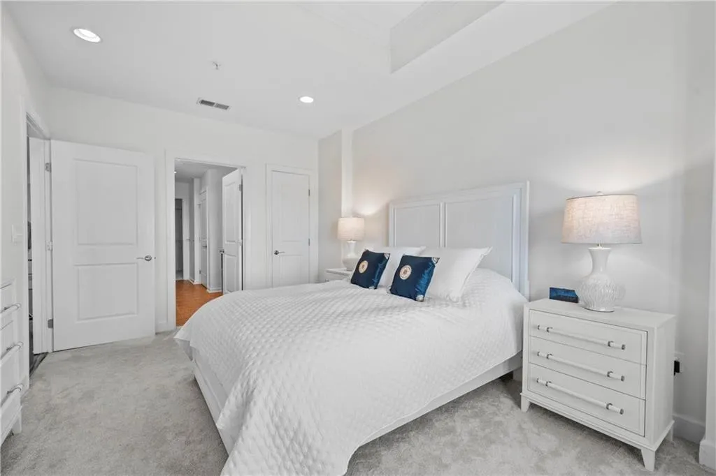 Atlanta, Georgia 30339, United States, 2 Bedrooms Bedrooms, ,2 BathroomsBathrooms,Residential,Active,126619