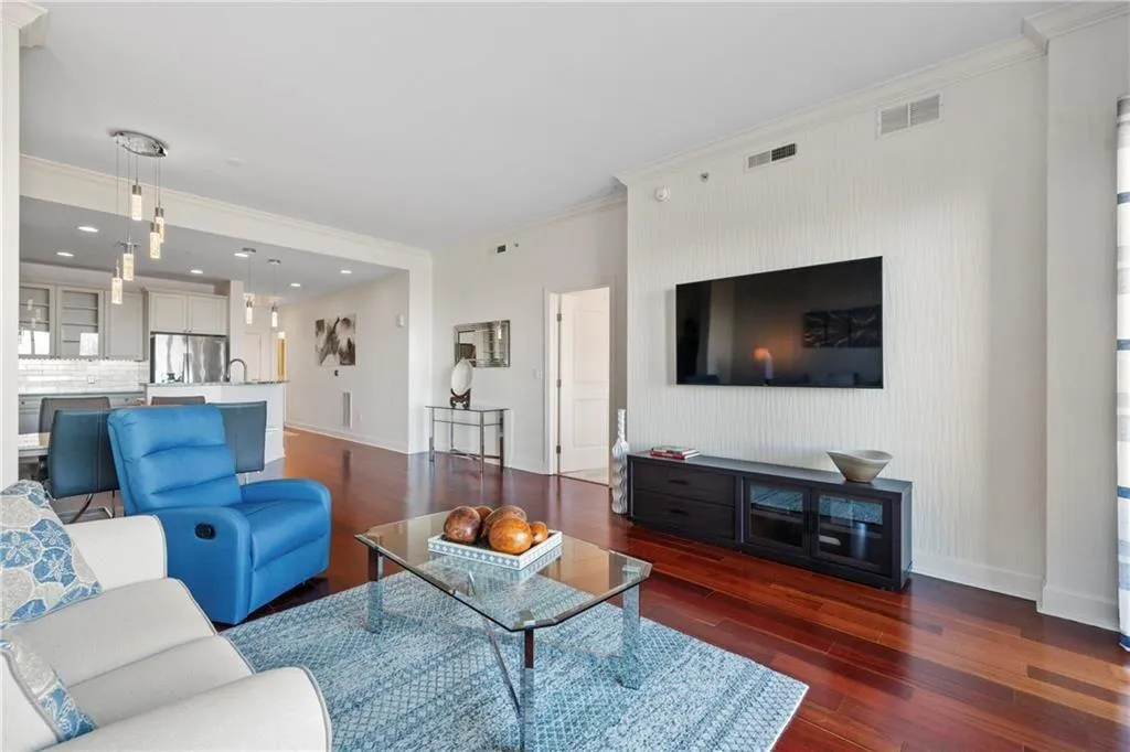 Atlanta, Georgia 30339, United States, 2 Bedrooms Bedrooms, ,2 BathroomsBathrooms,Residential,Active,126619