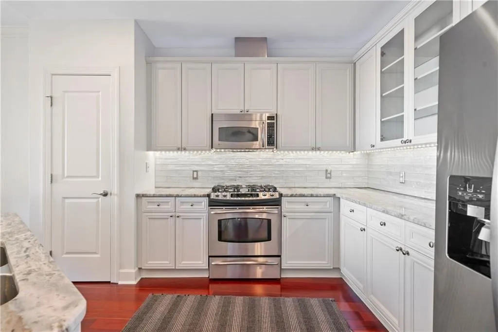 Atlanta, Georgia 30339, United States, 2 Bedrooms Bedrooms, ,2 BathroomsBathrooms,Residential,Active,126619