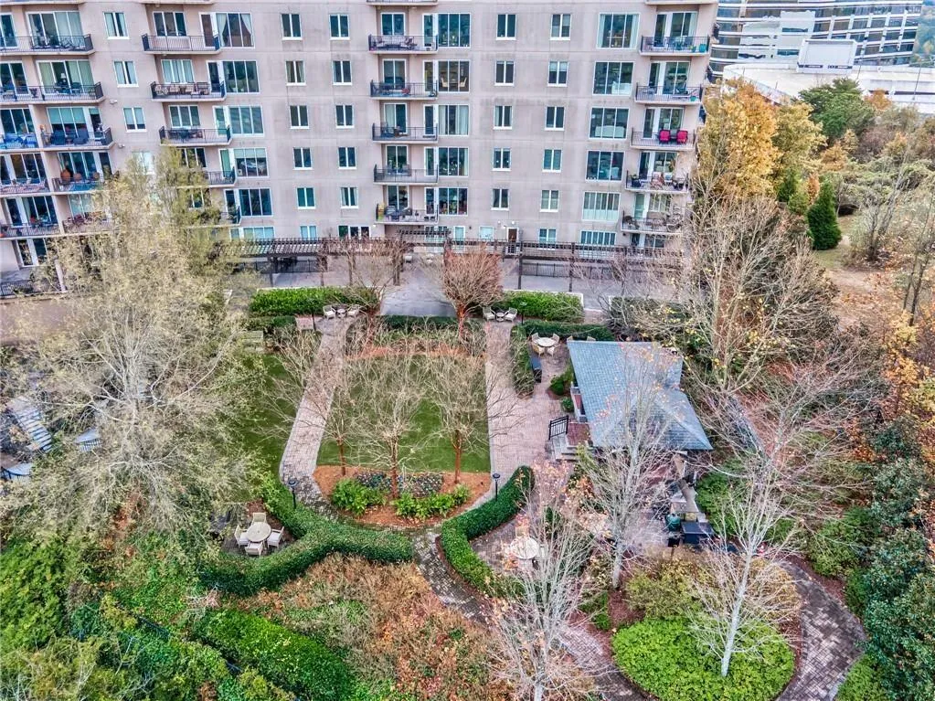 Atlanta, Georgia 30339, United States, 2 Bedrooms Bedrooms, ,2 BathroomsBathrooms,Residential,Active,126619