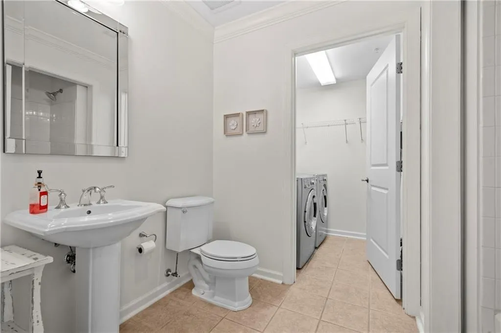 Atlanta, Georgia 30339, United States, 2 Bedrooms Bedrooms, ,2 BathroomsBathrooms,Residential,Active,126619