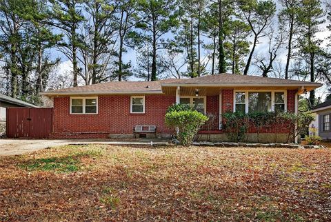 Photo of 1950 Glendale Drive, Decatur, GA 30032 (MLS # 7697607)