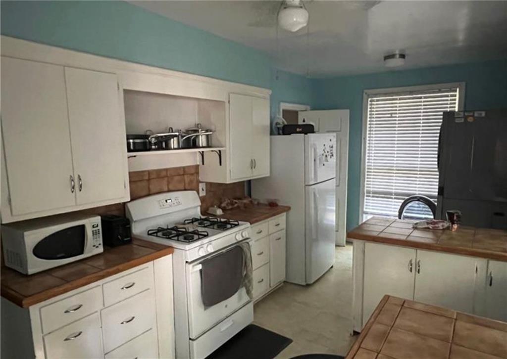 3612 N Stratford Road NE