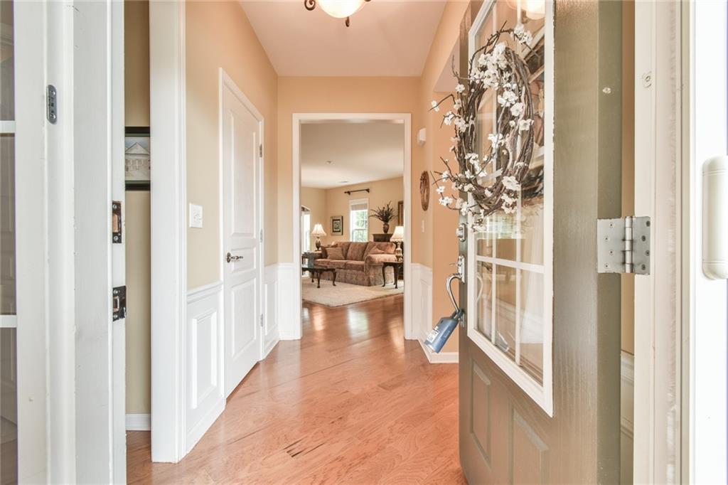 5924 Bluff Mountain Way