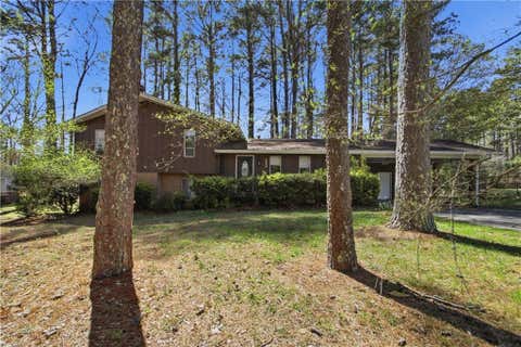 Homes For Sale - 5455 Saint Lo Lane<br/> Atlanta, GA 30349
