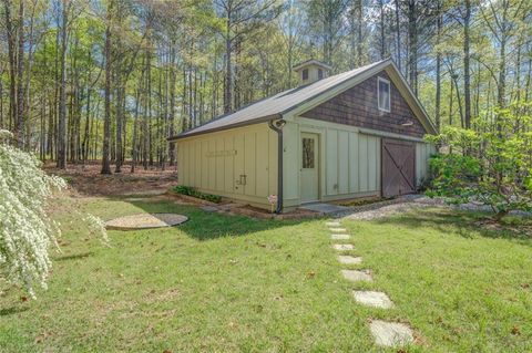 A home in Dacula