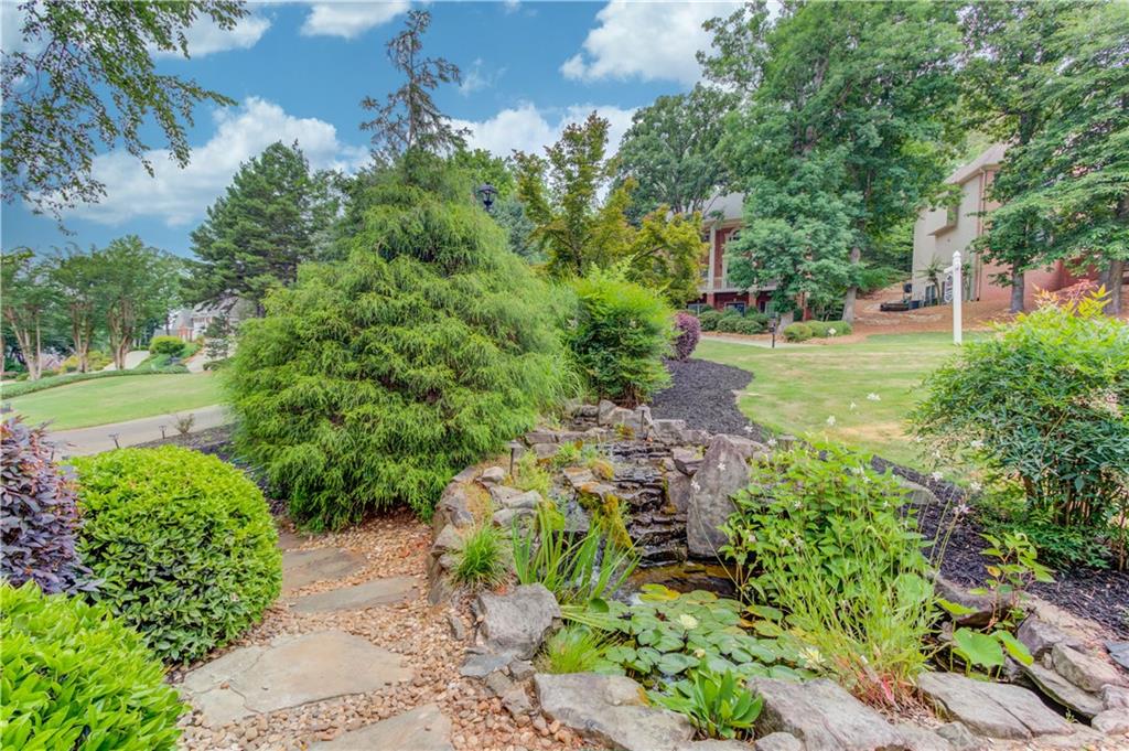 1920 Woods River Lane