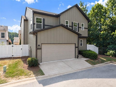 Homes For Sale - 3724 Humber Ct Ct<br/> Cumming, GA 30040