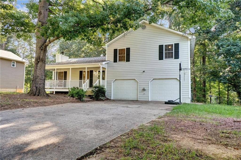 Modern Comfort Meets Small-Town Charm at 377 Jamie Drive, Hiram, GA!
Looking for a clean, spacious, and move-in ready rental in a quiet neighborhood—but still close to everything? Welcome to 377 Jamie Drive, where comfort, convenience, and value come together in one beautiful home!
This well-maintained property offers a bright, open layout with plenty of room to spread out and make yourself at home. The living area flows seamlessly into the kitchen and dining space—perfect for relaxed living or casual entertaining. You'll love the modern finishes, updated appliances, and the abundance of natural light that fills every room.
Enjoy multiple spacious bedrooms, ideal for families, roommates, or a dedicated home office setup. The home also features a private backyard—perfect for weekend lounging or letting pets play—plus a driveway and garage for easy parking and storage.
Located just minutes from shopping, dining, schools, and parks, with quick access to major roads, 377 Jamie Drive gives you the peaceful setting you want with the city access you need.
Clean & move-in ready
Pet-friendly (with approval)
Convenient location near everything Hiram has to offer
Quick application process—get approved fast!
Homes like this don’t last long—schedule your tour and apply today to make 377 Jamie Drive your next address!