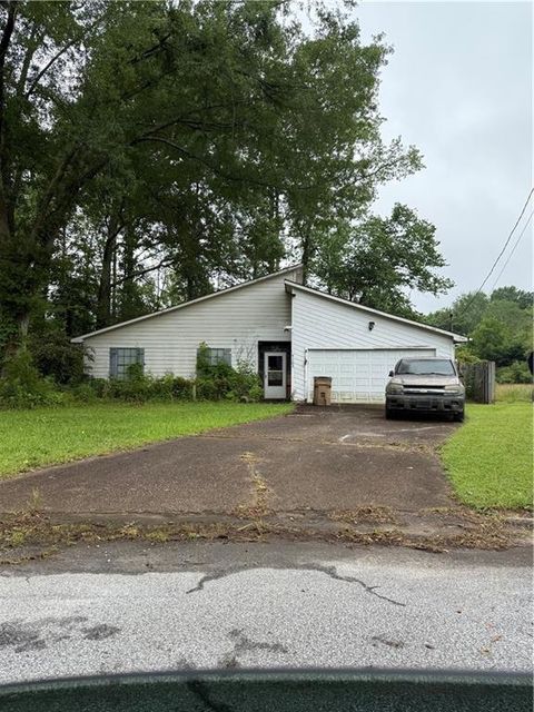 7103 Apache Lane Riverdale GA 30274