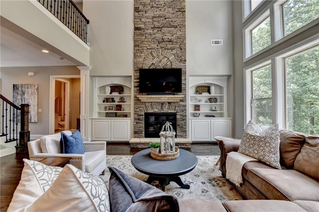 2960 Manorview Lane