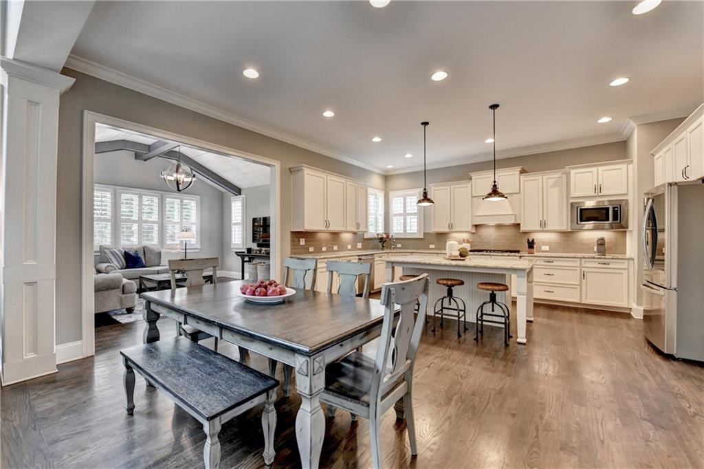 2960 Manorview Lane