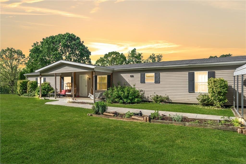 1575 Davis Road W