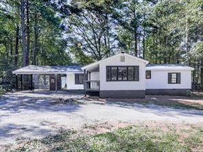 Charming and newly updated 3-bedroom, 2-bathroom home situated on a picturesque 1.07-acre lot in Holly Springs, GA, within Cherokee County. This beautiful property boasts a modern HVAC system installed in 2023 and a hot water heater that’s less than 2 years old. With county water and a fully functioning well, you’ll have flexible water options.
The open and flat land is perfect for outdoor living or future projects. The home includes a carport, additional detached carport, and a storage building that stays with the property. Zoned R-40, the lot offers a concrete apron for the driveway and a secure fence along Gin Ln. Plus, there’s a recorded easement for easy access via Oak Hill Circle.
This home is an ideal starter, blending modern updates with a generous, usable lot. Conveniently located near schools, shops, restaurants and I-575 to take you anywhere you want to go! Just minutes to “upcoming town center at Holly Springs” ! Don’t miss the opportunity to make this gem yours!