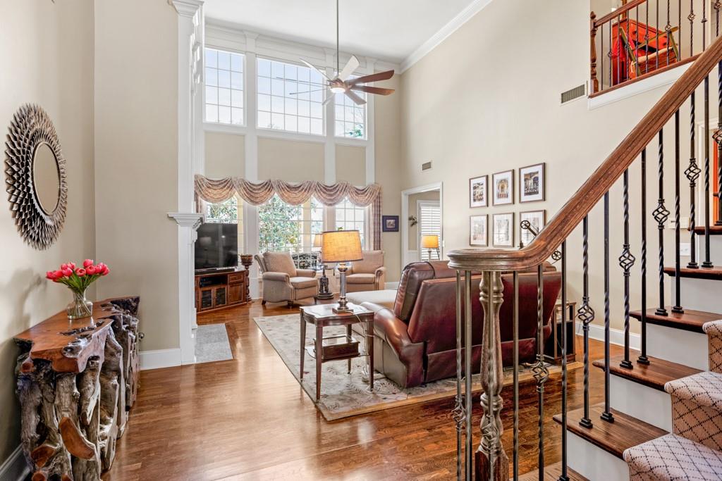 955 Golf View Court